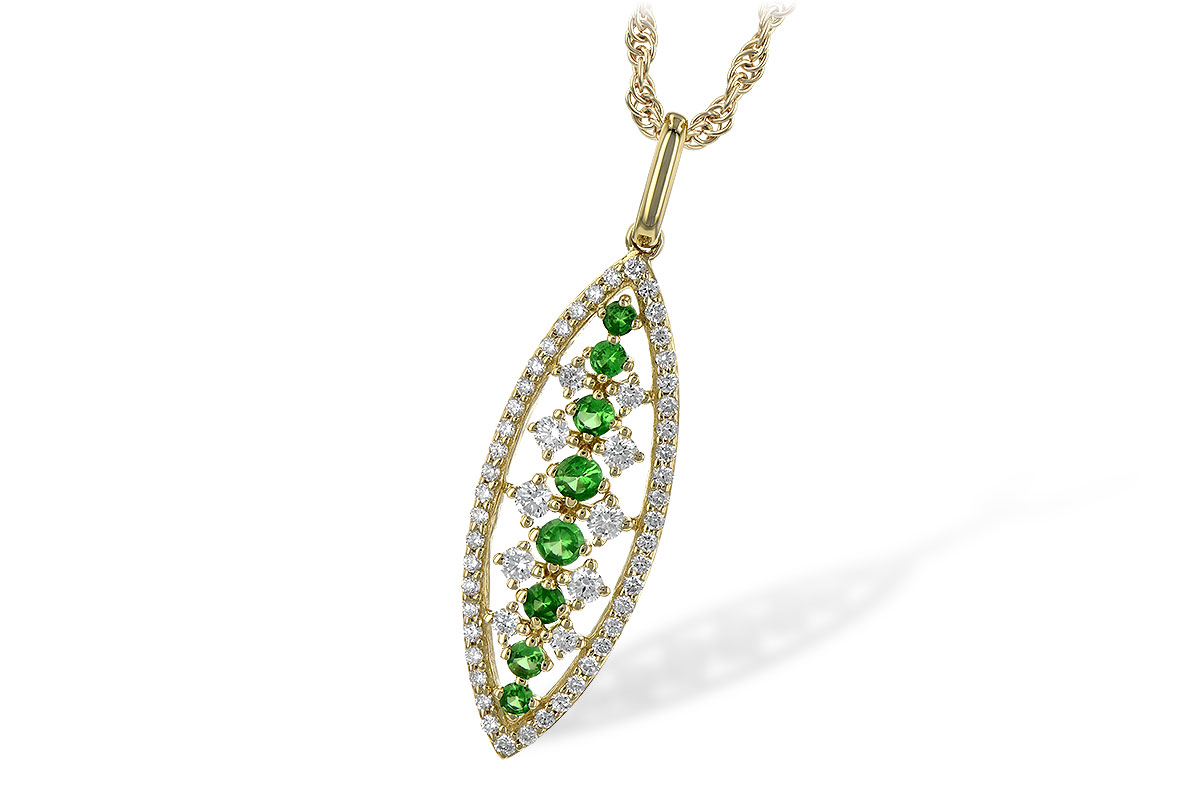 A199-45681: NECK .24 GREEN GARNET .55 TGW