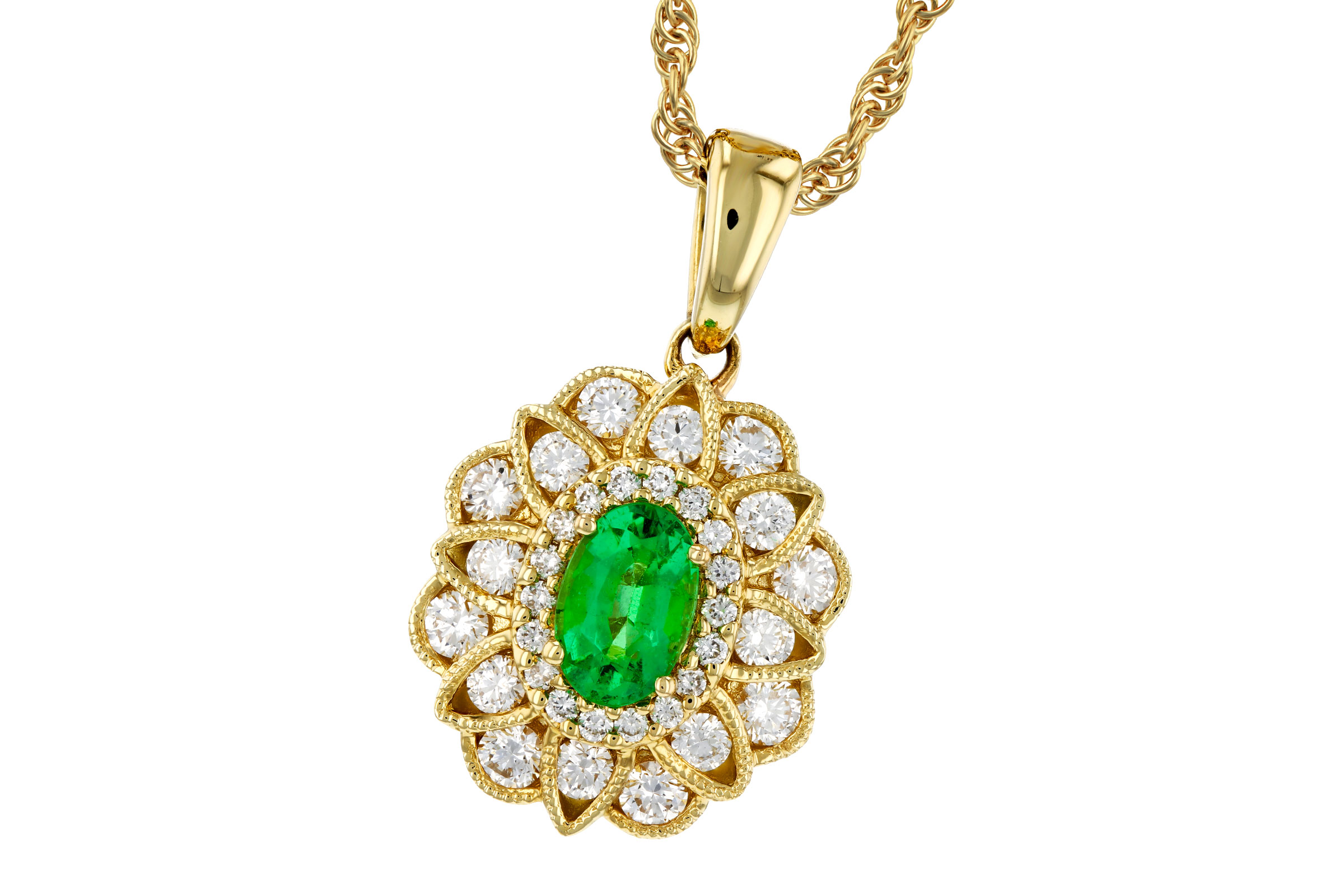 C284-92054: NECK .46 EMERALD .98 TGW (6X4 EMER)