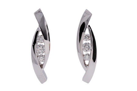 D009-52945: EARRINGS .27 TW