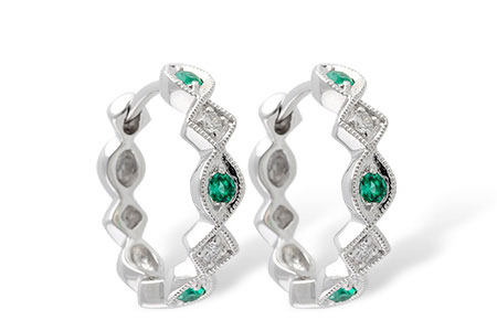 D195-82981: EARRINGS .13 EMERALD .18 TGW