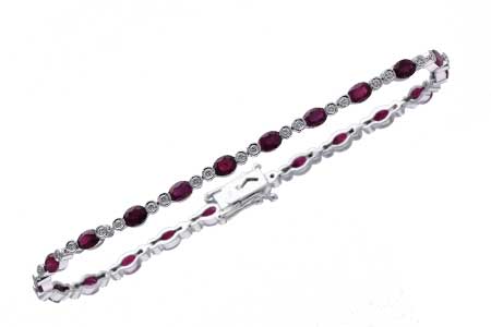 E193-17481: BRACELET 4.08 RUBY 4.55 TGW