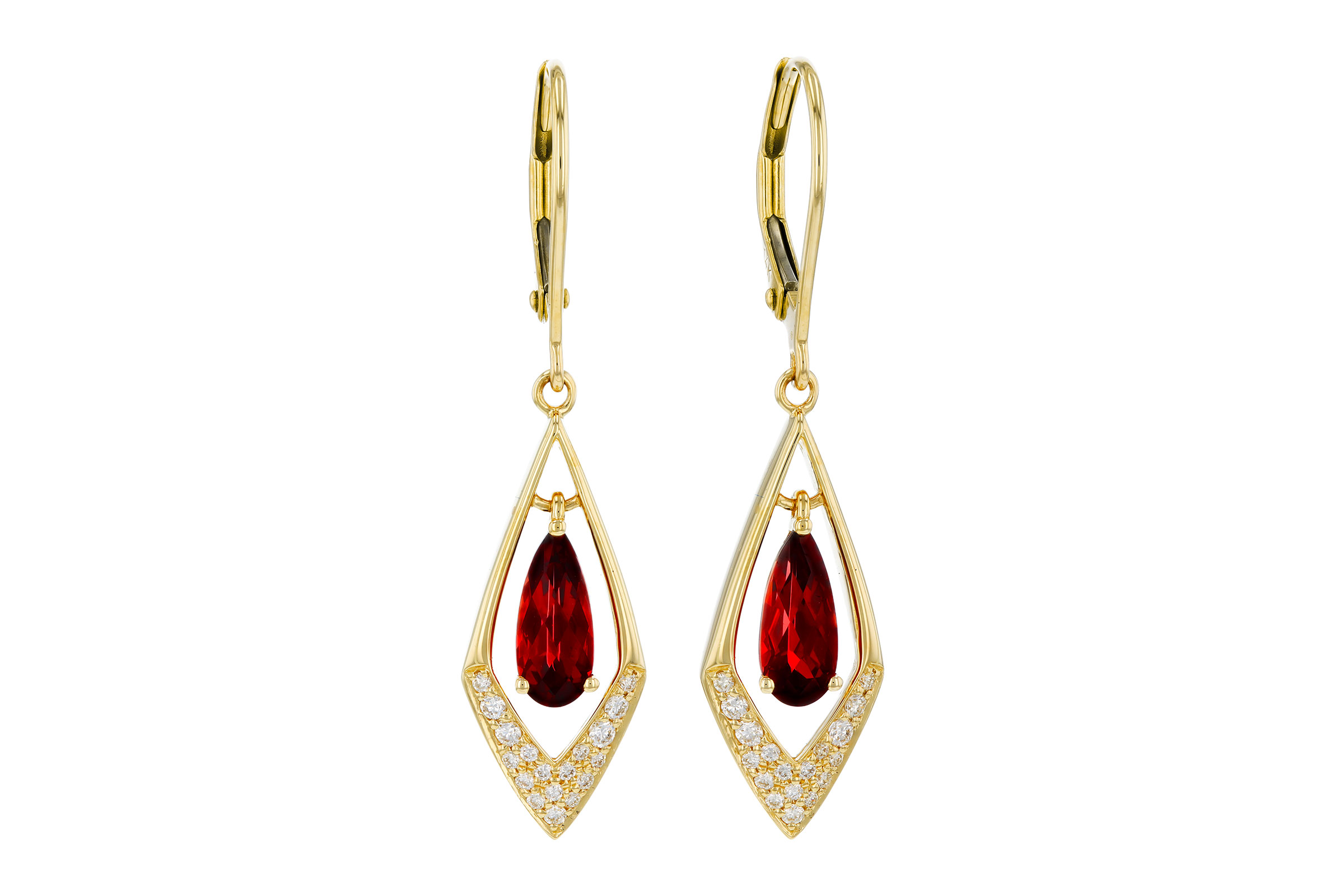 F284-92935: EARR 1.13 TW GARNET 1.28 TGW