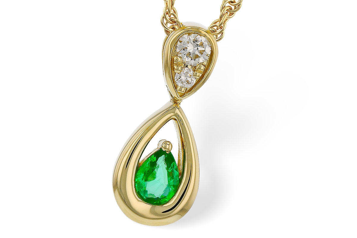 H284-03872: NECKLACE .10 EMERALD .16 TGW (4x3 EMER)