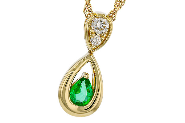 H284-03872: NECKLACE .10 EMERALD .16 TGW (4x3 EMER)