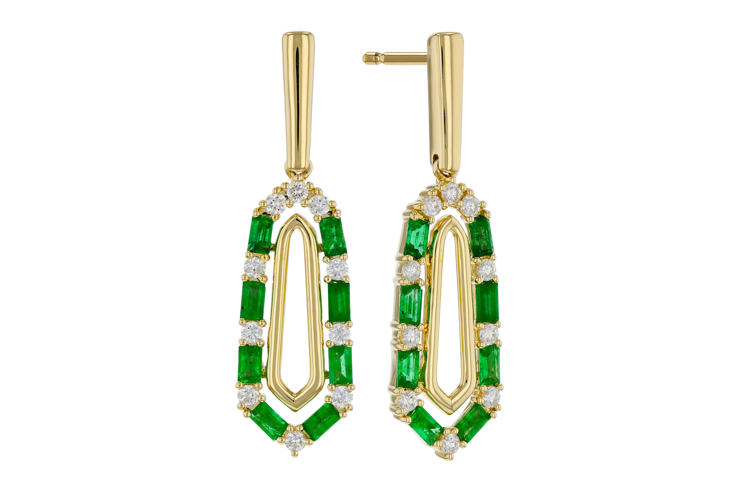 H284-93872: EARR .74 TW EMERALD 1.02 TGW