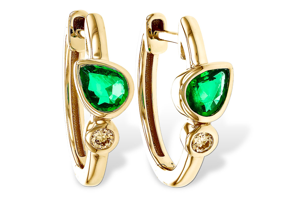 K284-04817: EARRINGS .38 TW EMERALD .44 TGW