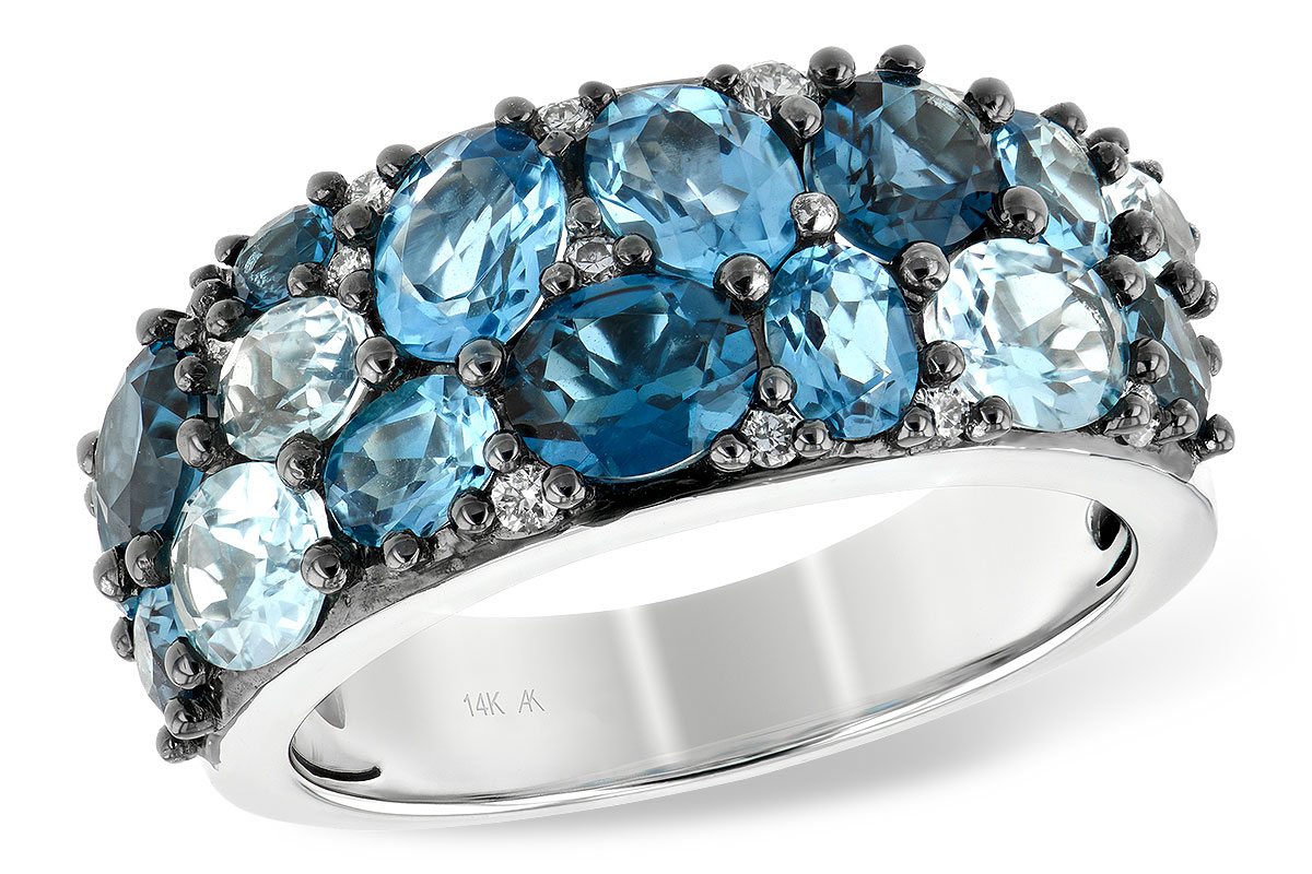 L196-77490: LDS RG 3.98 BLUE TOPAZ 4.09 TGW